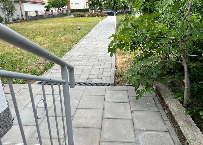 Doneto, In Private House