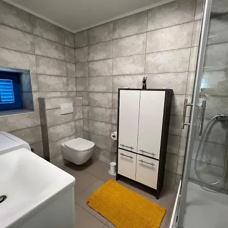 Doneto, In Private House *