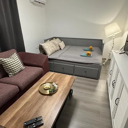 Διαμέρισμα Doneto, In Private House *